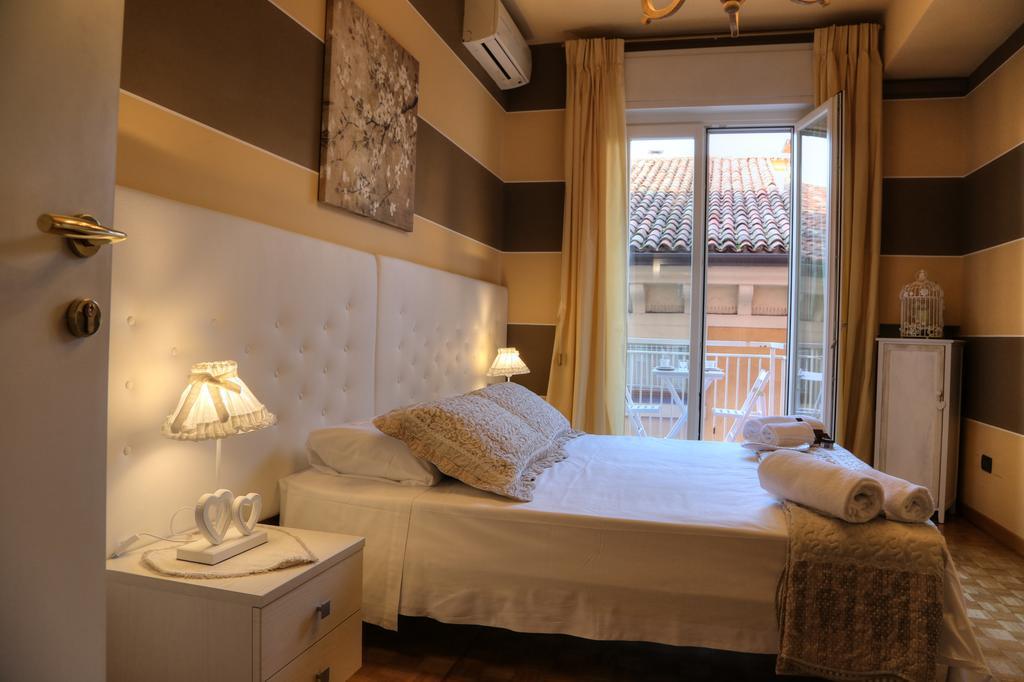 La Casetta Di Lina Rooms And Apartments Verona Kültér fotó